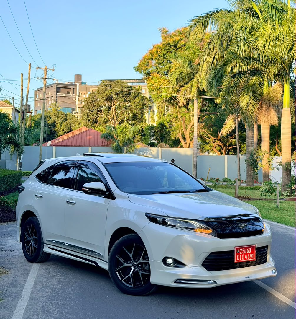 TOYOTA HARRIER